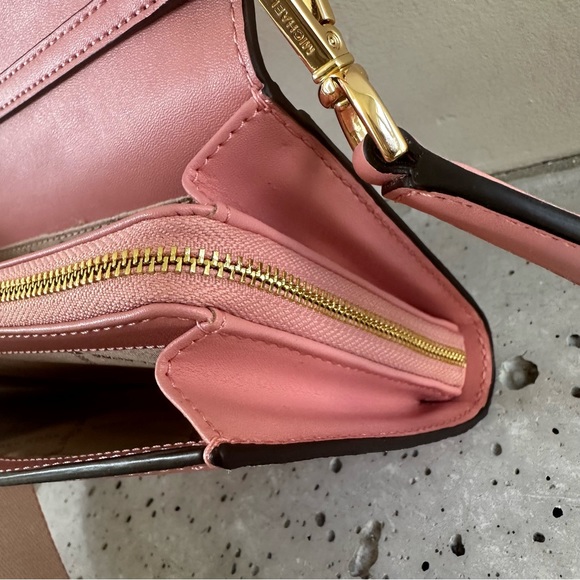 NWT Michael Kors Jet Set Large Leather Crossbody Bag - Picture 4 of 14